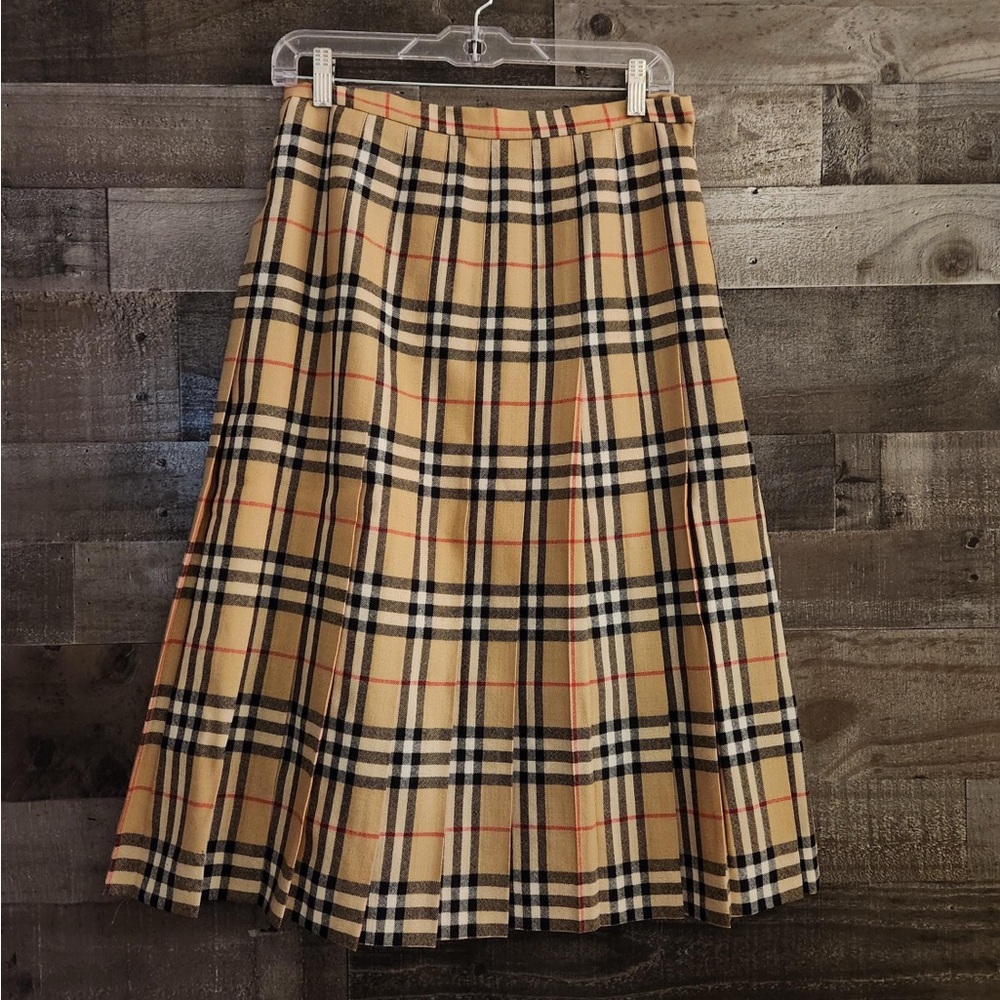 Burberry Tan Midi A-Line Pleated Skirt